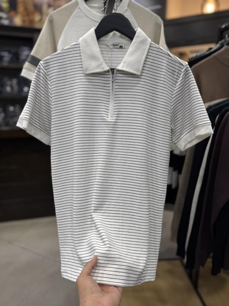 أبيض / خط اسود