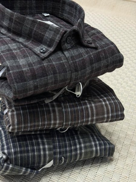 قميص رجالي كلاسيكي مع جيبة