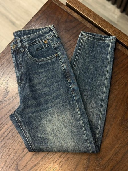 بنطلون جينز نص بوي فريند