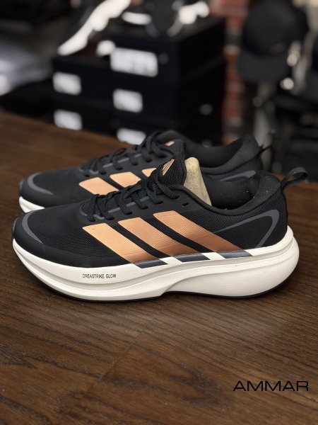 حذاء ADIDAS فنش اصلي