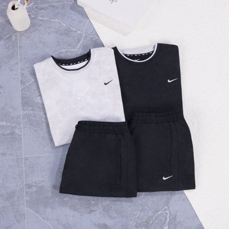 تريننج بلوزة مع شورت NIKE فنش اصلي
